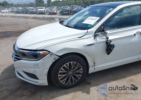 2019 Volkswagen Jetta 1.4T Sel z USA, uszkodzony, nr VIN 3VWE57BU8KM249630